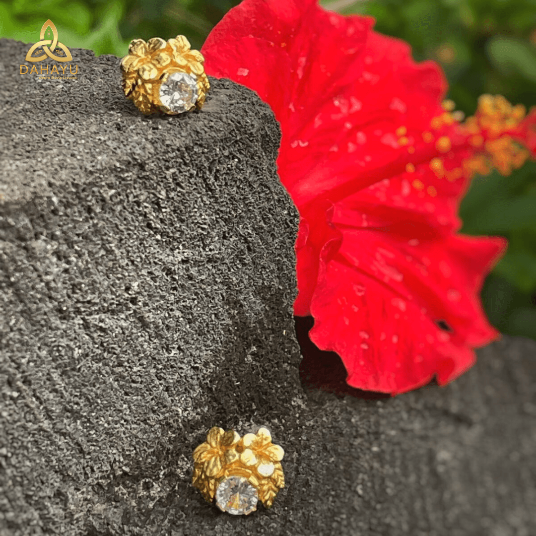 Pucuk Earrings Gold 3