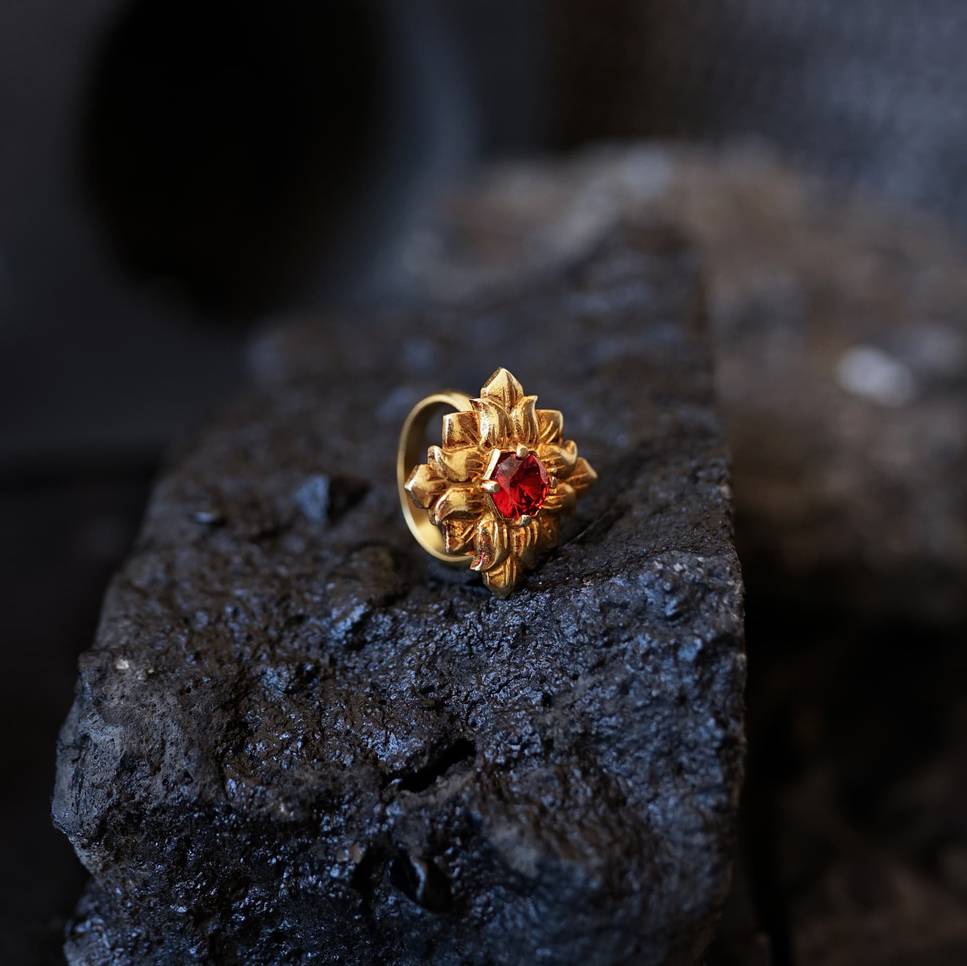 Sachi Klasik Red Cubic Zirconia Ring Gold