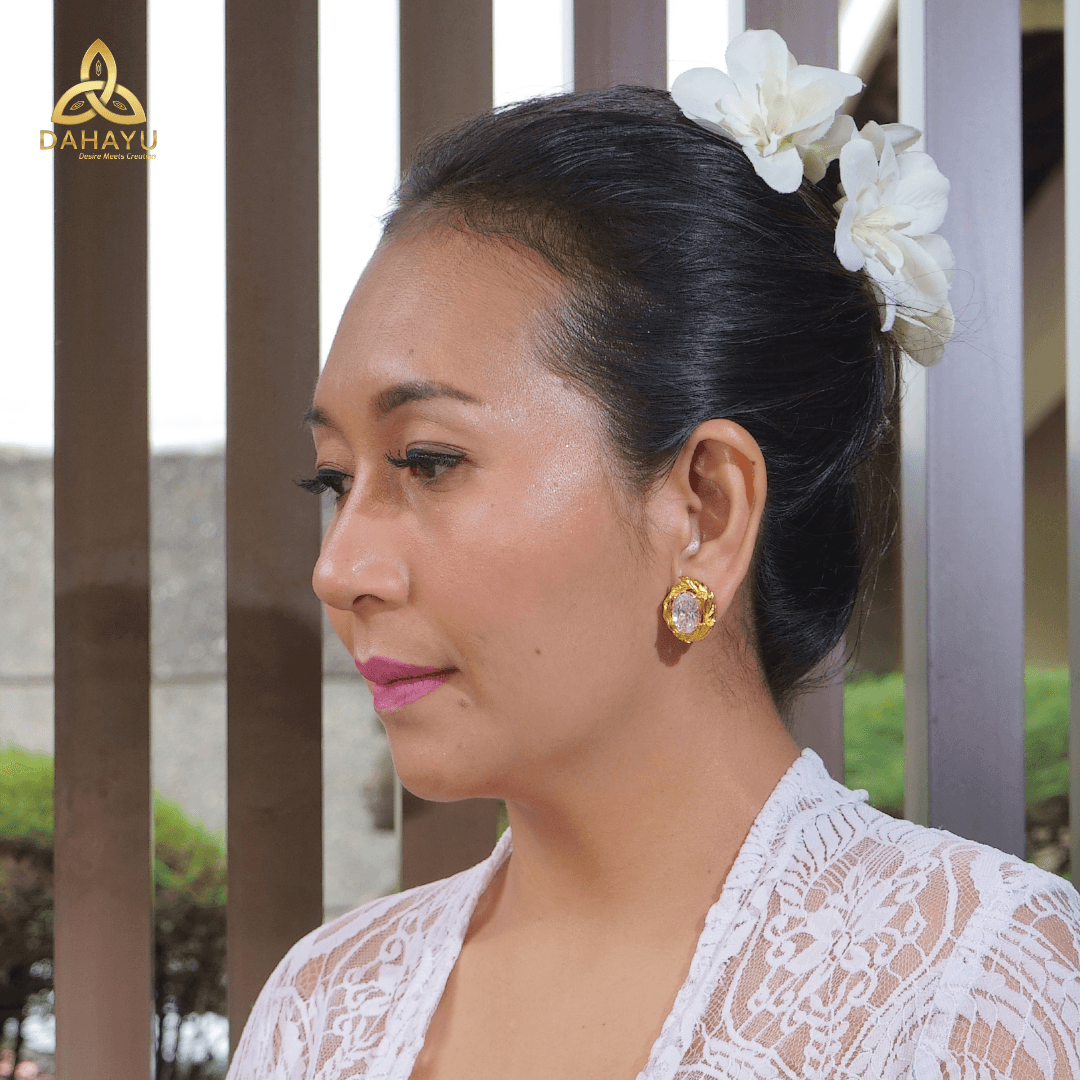 Subeng Calla Lilis Gold White Gemstone 2